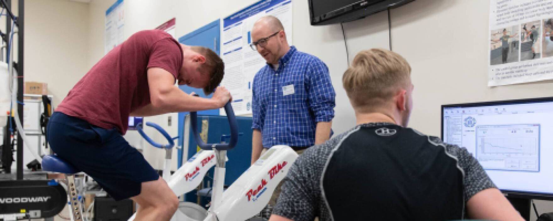 Students learning and experiencing Exercise Testing